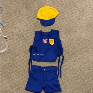 Daisy Girl Scout outfit